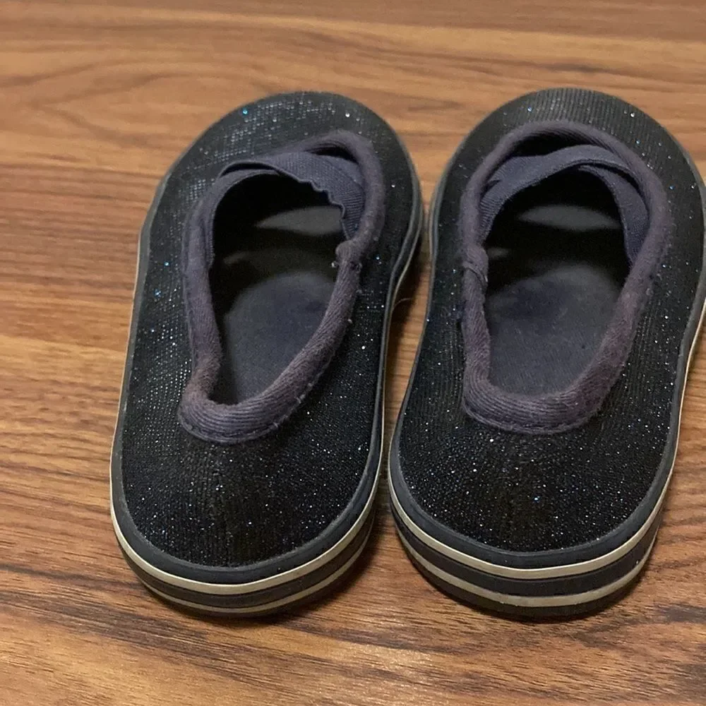 Children’s Place Navy Glitter Slip on Shoe. Toddler size 8.